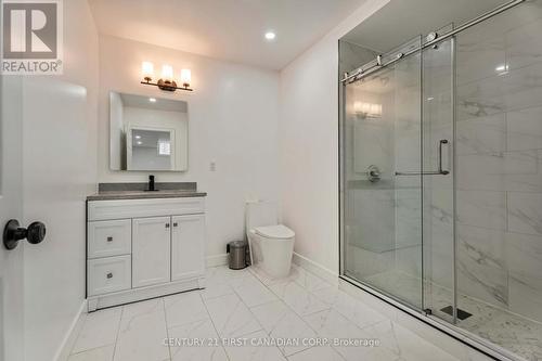 569 Eclipse Walk, London North (North B), ON - Indoor Photo Showing Bathroom