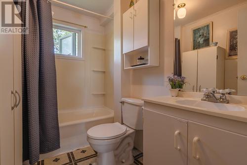 82 Valley Road, Corner Brook, NL - Indoor Photo Showing Bathroom