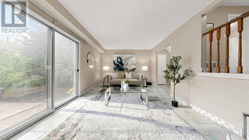 70 Halfmoon Square, Toronto, ON - Indoor Photo Showing Other Room