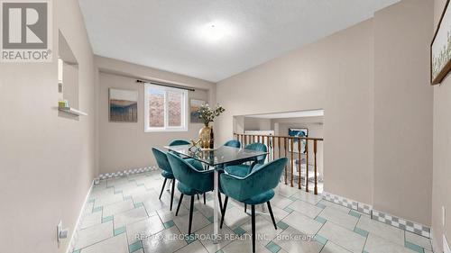 70 Halfmoon Square, Toronto, ON - Indoor Photo Showing Dining Room