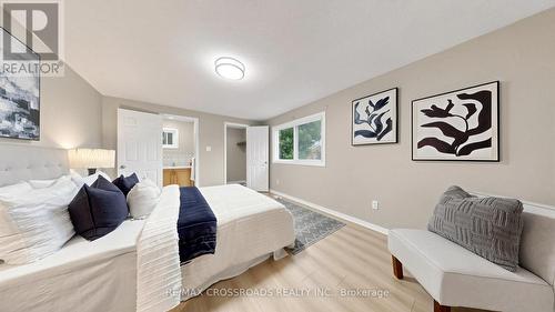 70 Halfmoon Square, Toronto, ON - Indoor Photo Showing Bedroom
