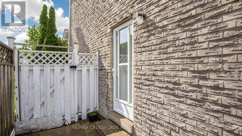 70 Halfmoon Square, Toronto, ON - Outdoor