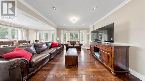 78 Alameda Circle, Vaughan, ON - Indoor Photo Showing Living Room