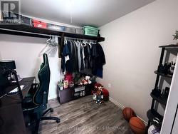 Bedroom 3 - Walk-In Closet - 