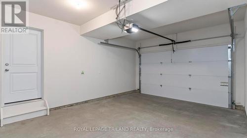 47 Harrow Lane, St. Thomas, ON - Indoor Photo Showing Garage
