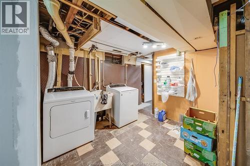 3063 Bruce Avenue, Windsor, ON - Indoor Photo Showing Laundry Room