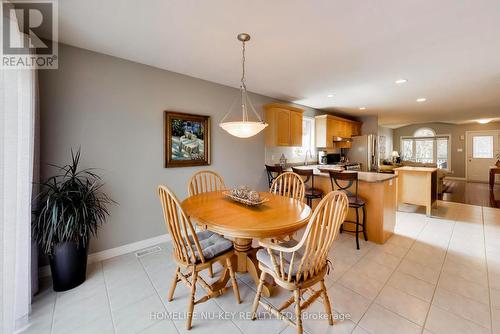9 Monique Crescent, Barrie, ON - Indoor Photo Showing Dining Room