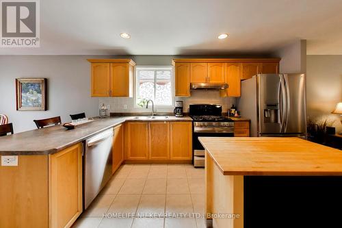 9 Monique Crescent, Barrie, ON - Indoor Photo Showing Kitchen