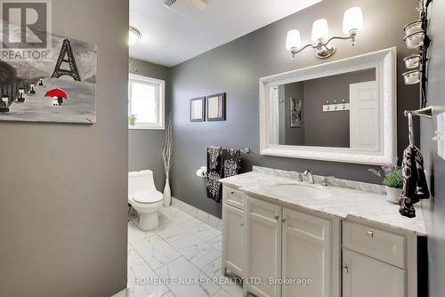9 Monique Crescent, Barrie, ON - Indoor Photo Showing Bathroom