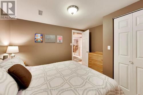 9 Monique Crescent, Barrie, ON - Indoor Photo Showing Bedroom