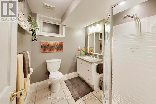 9 Monique Crescent, Barrie, ON - Indoor Photo Showing Bathroom