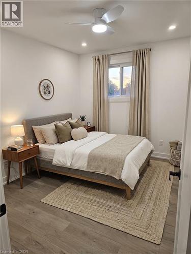 87 Scott Road, Cambridge, ON - Indoor Photo Showing Bedroom
