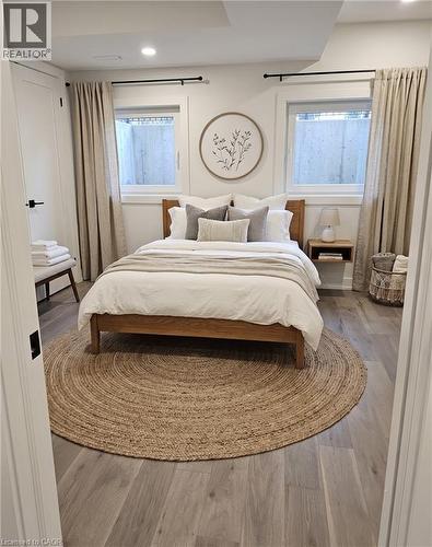 87 Scott Road, Cambridge, ON - Indoor Photo Showing Bedroom