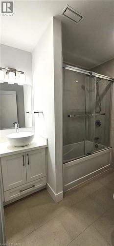 87 Scott Road, Cambridge, ON - Indoor Photo Showing Bathroom