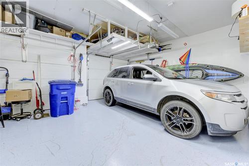621 Braun Lane, Warman, SK - Indoor Photo Showing Garage