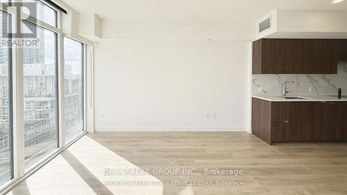 912 - 1 Concord Cityplace Way, Toronto, ON - Indoor Photo Showing Other Room