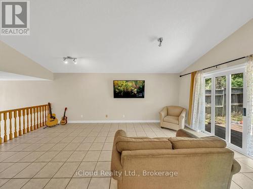 308 Keewatin Avenue, Kitchener, ON - Indoor