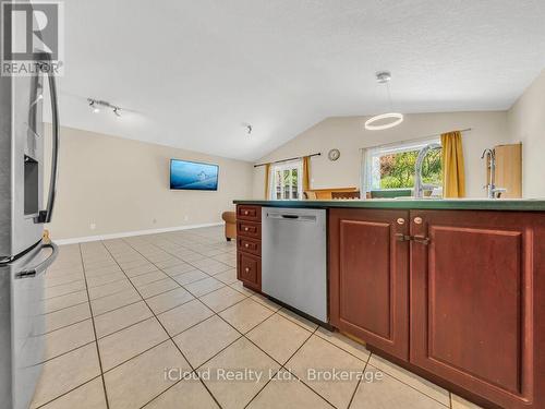 308 Keewatin Avenue, Kitchener, ON - Indoor Photo Showing Kitchen