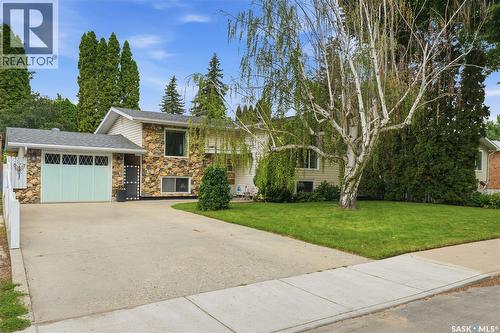 429 Montreal AVENUE S  Saskatoon, SK S7M 3L2
