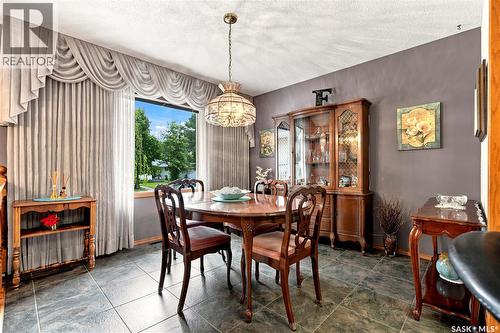 429 Montreal Avenue S, Saskatoon, SK - Indoor Photo Showing Dining Room