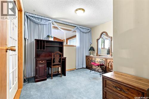 429 Montreal Avenue S, Saskatoon, SK - Indoor Photo Showing Other Room