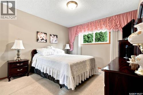 429 Montreal Avenue S, Saskatoon, SK - Indoor Photo Showing Bedroom