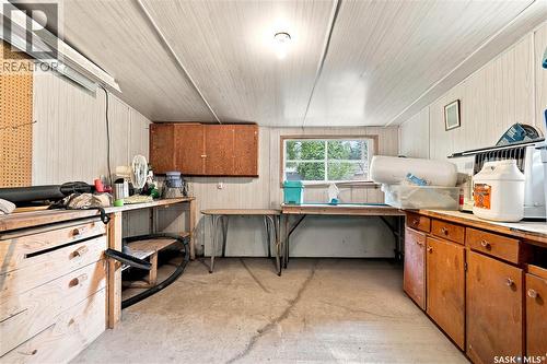 429 Montreal Avenue S, Saskatoon, SK - Indoor Photo Showing Kitchen
