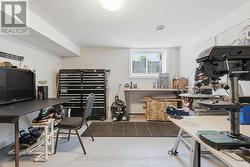 lower level bedroom or workspace - 