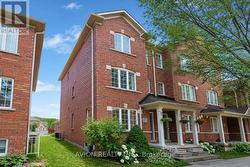 483 WHITE'S HILL AVENUE Markham, ON L6B 0J8