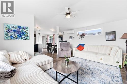 41 Rex Hurley Boulevard, Saint John, NB - Indoor Photo Showing Living Room