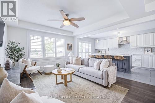 1178 Duignan Crescent, Milton, ON - Indoor Photo Showing Living Room
