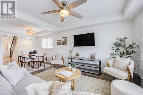 1178 Duignan Crescent, Milton, ON - Indoor Photo Showing Living Room