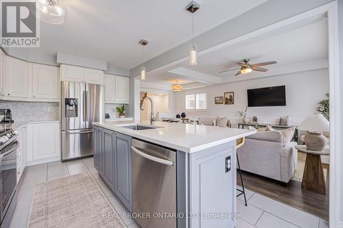 1178 Duignan Crescent, Milton, ON - Indoor Photo Showing Kitchen With Upgraded Kitchen