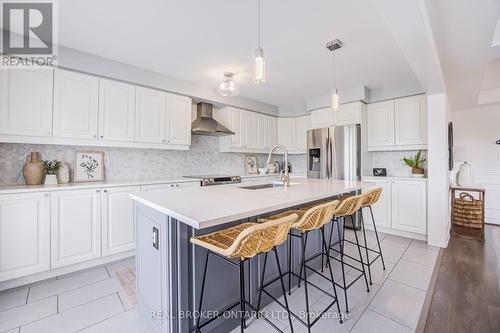1178 Duignan Crescent, Milton, ON - Indoor Photo Showing Kitchen With Upgraded Kitchen