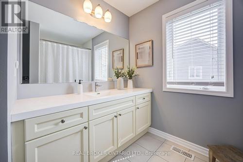 1178 Duignan Crescent, Milton, ON - Indoor Photo Showing Bathroom