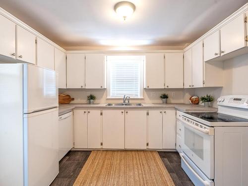 285 Convent Street, Summerside, PE - Indoor Photo Showing Kitchen With Double Sink