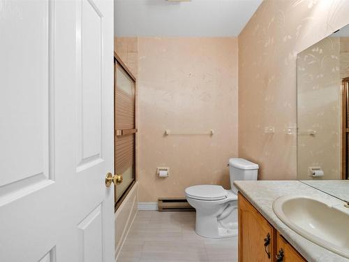 79 Riverview Crescent, Bedford, NS - Indoor Photo Showing Bathroom
