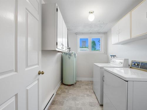 79 Riverview Crescent, Bedford, NS - Indoor Photo Showing Laundry Room