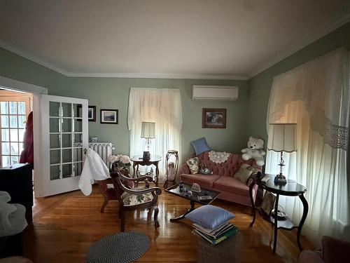 416 Pleasant Street, New Glasgow, NS - Indoor Photo Showing Living Room