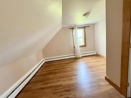 27 Starrs Road, Yarmouth, NS - Indoor Photo Showing Other Room