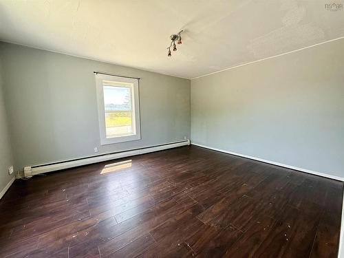 27 Starrs Road, Yarmouth, NS - Indoor Photo Showing Other Room