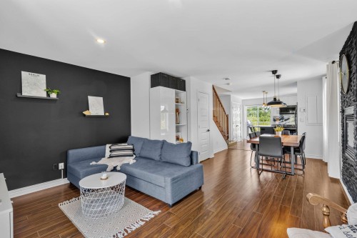 Salon - 433 Place Du Louvre, Mascouche, QC - Indoor Photo Showing Living Room