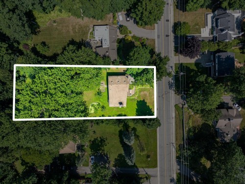 96 Av. Woodland  Beaconsfield, QC H9W 4W1