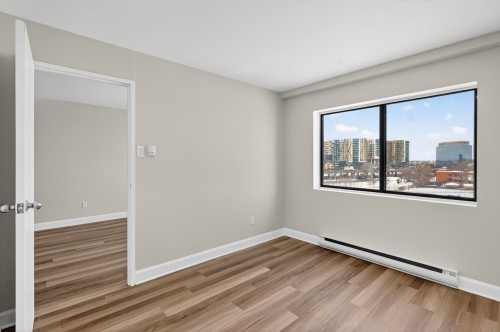 Living Room - 501-1121 Rue Mistral, Montréal (Villeray/Saint-Michel/Parc-Extension), QC - Indoor Photo Showing Other Room