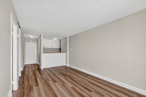Dining Room - 501-1121 Rue Mistral, Montréal (Villeray/Saint-Michel/Parc-Extension), QC - Indoor Photo Showing Other Room