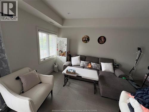 233 Watson Unit# 106, Windsor, ON - Indoor Photo Showing Living Room