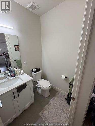 233 Watson Unit# 106, Windsor, ON - Indoor Photo Showing Bathroom