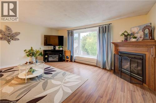 175 Elm Ridge Drive Unit# 38, Kitchener, ON - Indoor Photo Showing Living Room With Fireplace