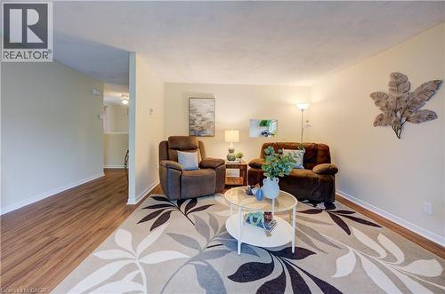 175 Elm Ridge Drive Unit# 38, Kitchener, ON - Indoor Photo Showing Living Room