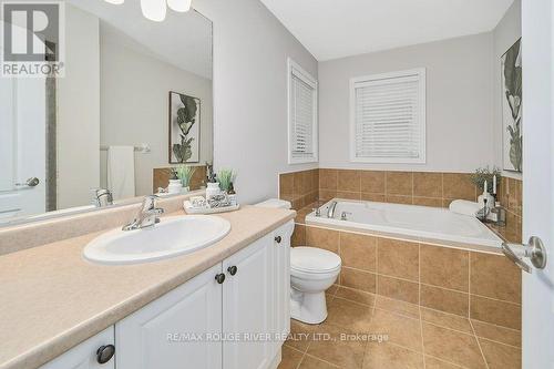 176 Bathgate Crescent, Clarington, ON - Indoor Photo Showing Bathroom